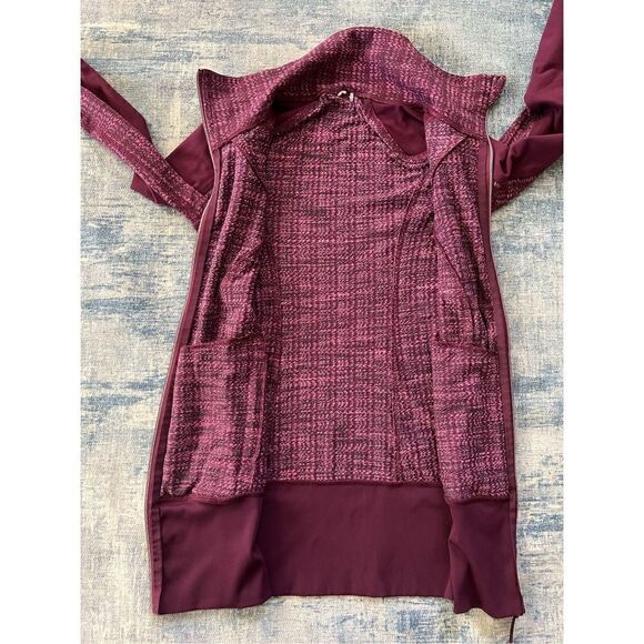 Lululemon Nice Asana Jacket Ziggy Wee August Glo / Plum Purple Size 2 - Picture 6 of 6